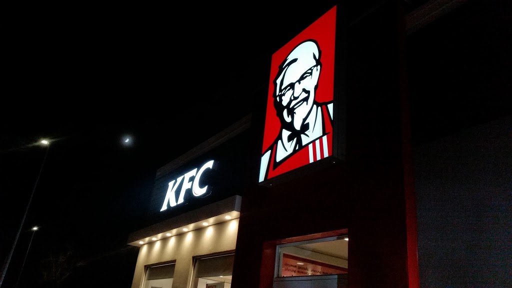 KFC | 12504 137 Ave NW, Edmonton, AB T5L 1T2, Canada | Phone: (780) 448-7400