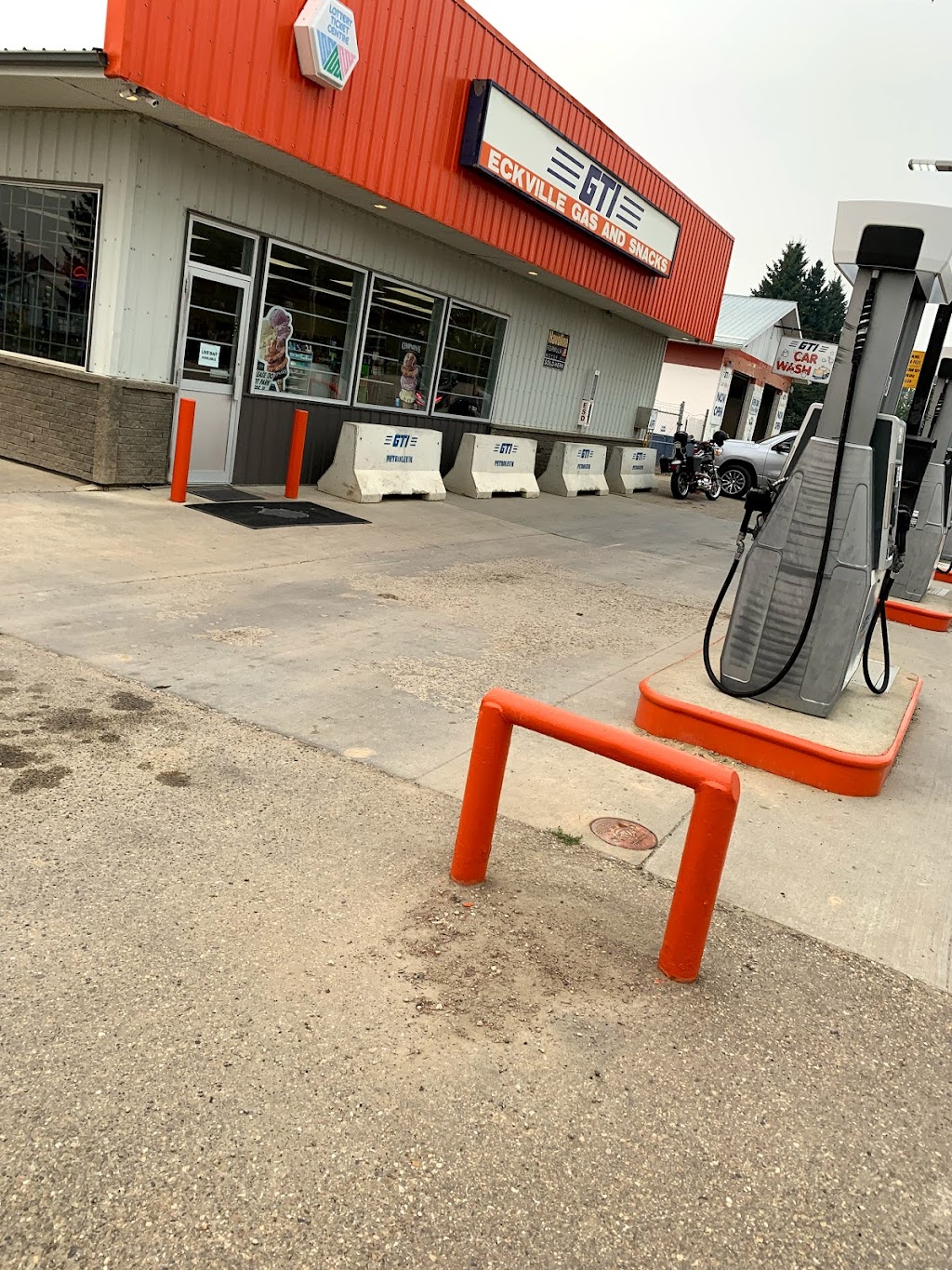 GTI Gas And Snack, Eckville | 5008 48 St, Eckville, AB T0M 0X0, Canada | Phone: (403) 746-3220