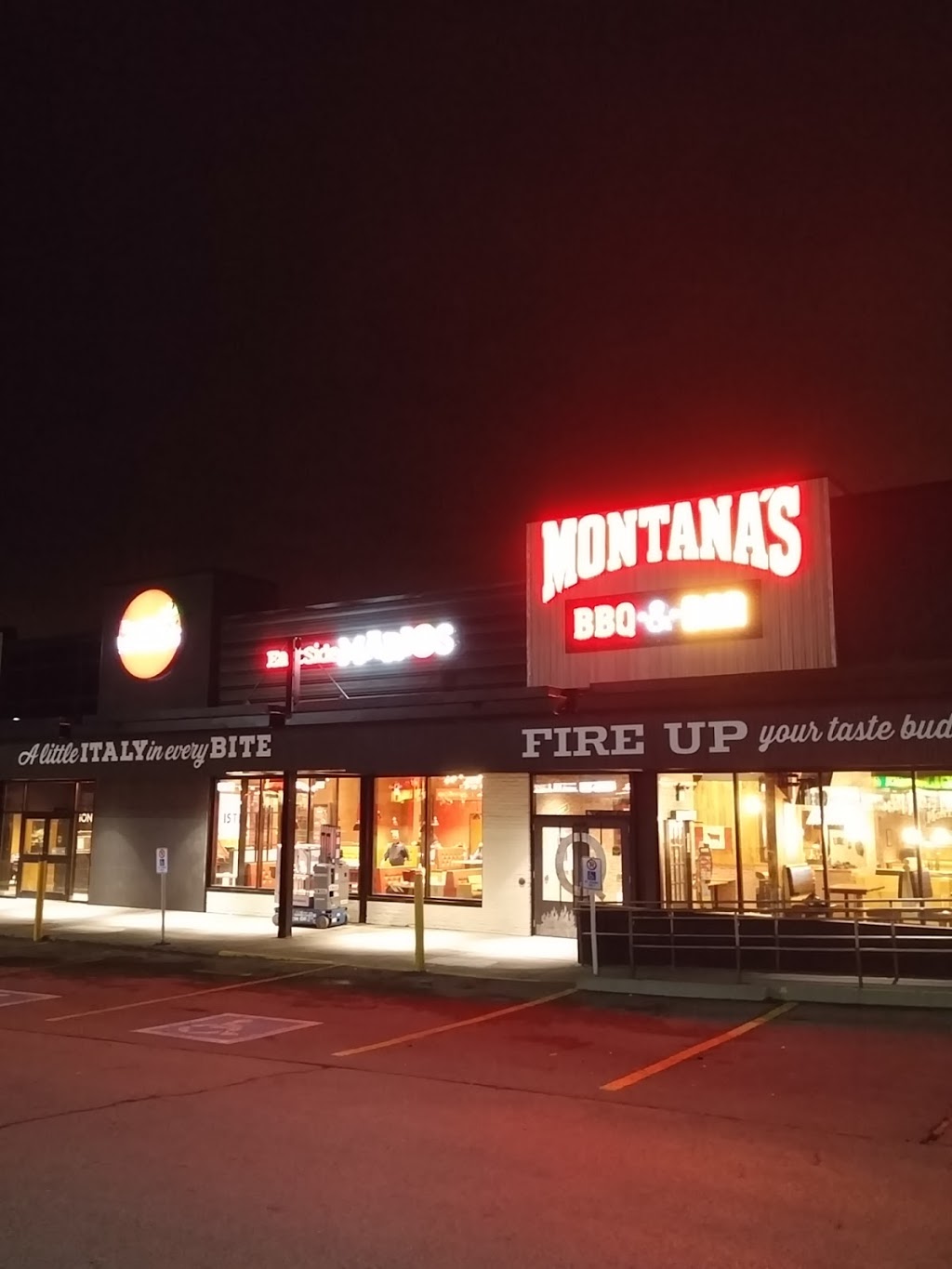 Montanas | 119 Osler Dr Unit, Dundas, ON L9H 8A4, Canada | Phone: (289) 919-2552