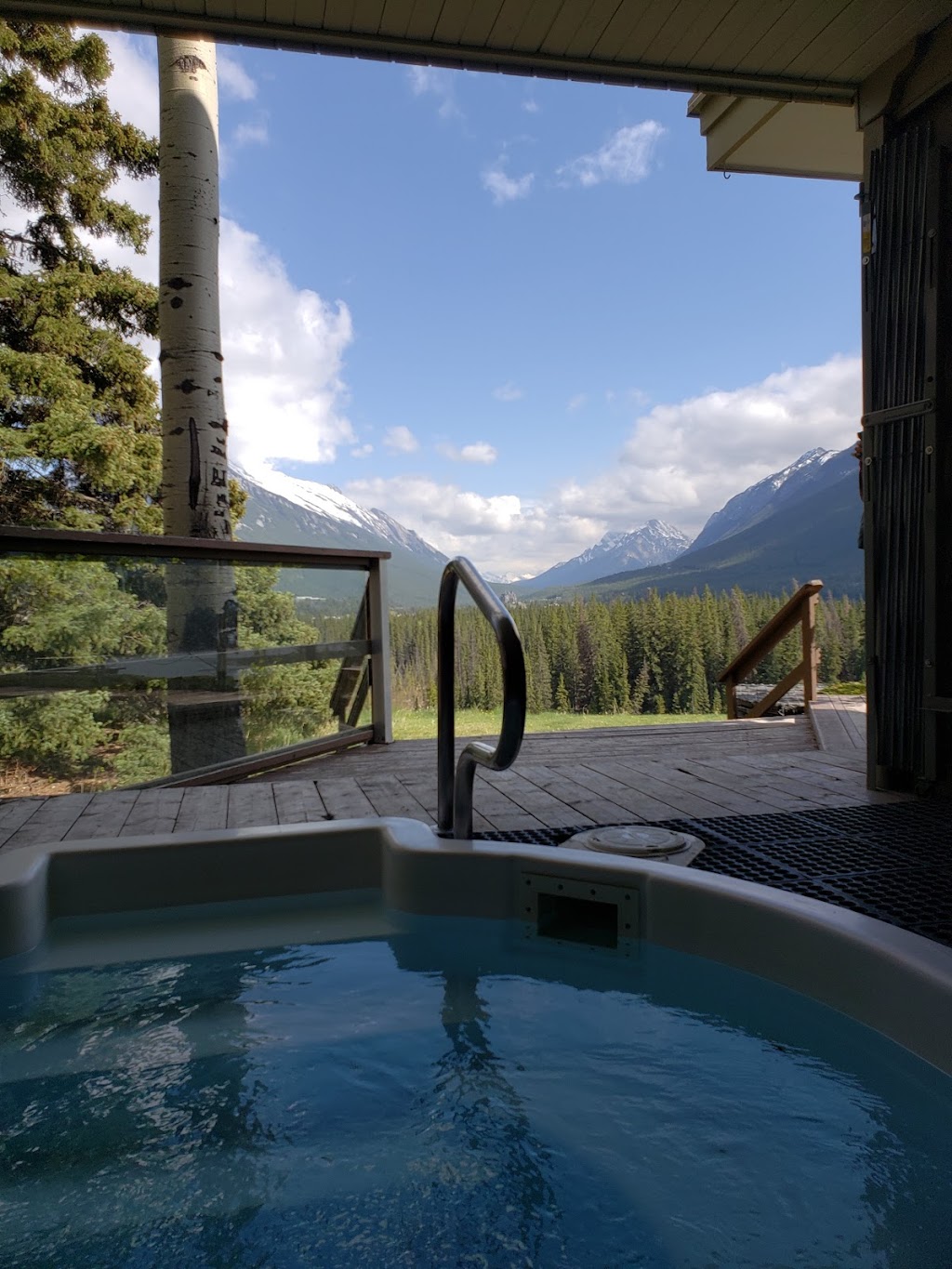 Juniper Hotel | 1 Juniper Way Unit 2, Banff, AB T1L 1E1, Canada | Phone: (403) 762-2281