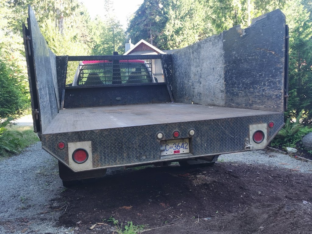 Whistlers Rubbish Removal | 5610 Mason Rd, Sechelt, BC V0N 3A8, Canada | Phone: (604) 885-9236