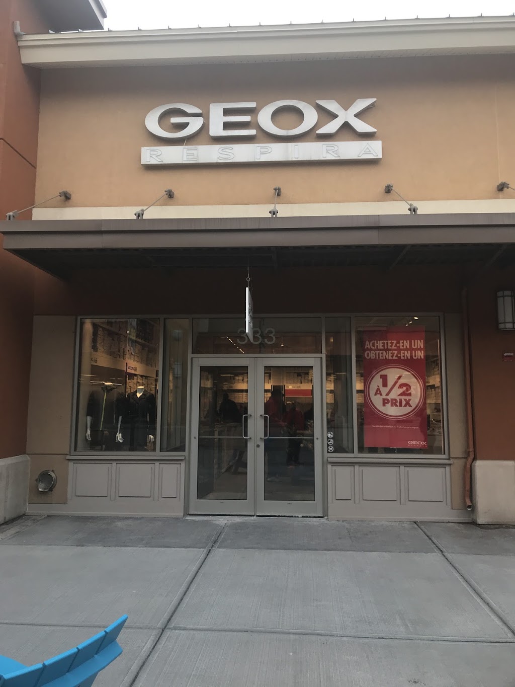 Geox | PREMIUM OUTLETS MONTRÉAL, 19001 Chemin Notre Dame UNITÉ 333, Mirabel, QC J7J 0T1, Canada | Phone: (450) 433-4369