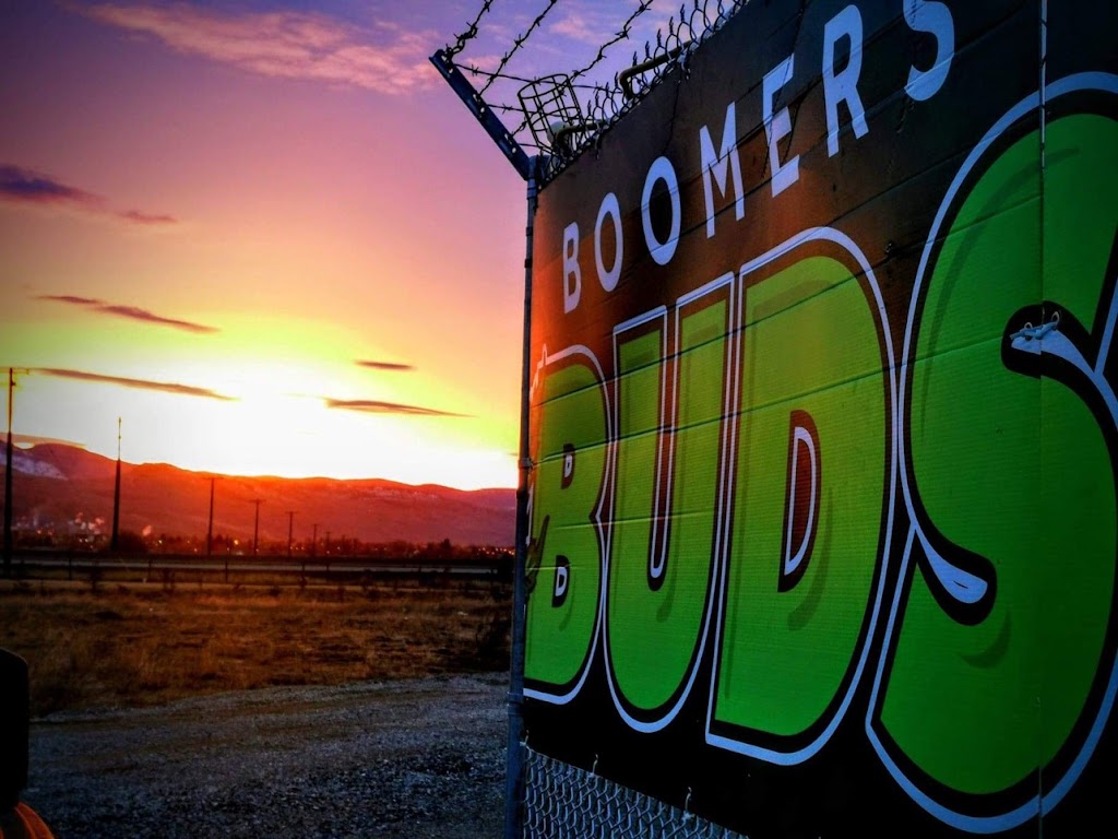 Boomers Buds | 1046 Chief Louis Way, Kamloops, BC V2H 1J8, Canada | Phone: (236) 425-2244