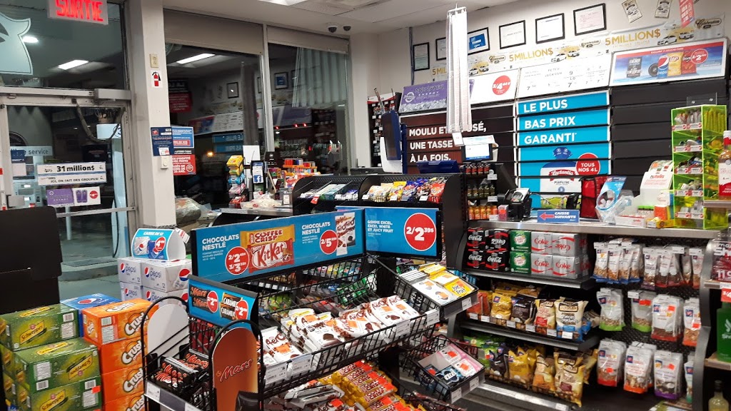 Couche-Tard | 4475 Boul Bourque, Rock Forest, QC J1N 1C7, Canada | Phone: (819) 564-1113