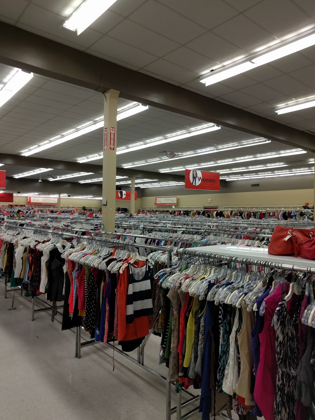 Value Village | 120 Ottawa St N, Kitchener, ON N2H 3K5, Canada | Phone: (519) 576-4403