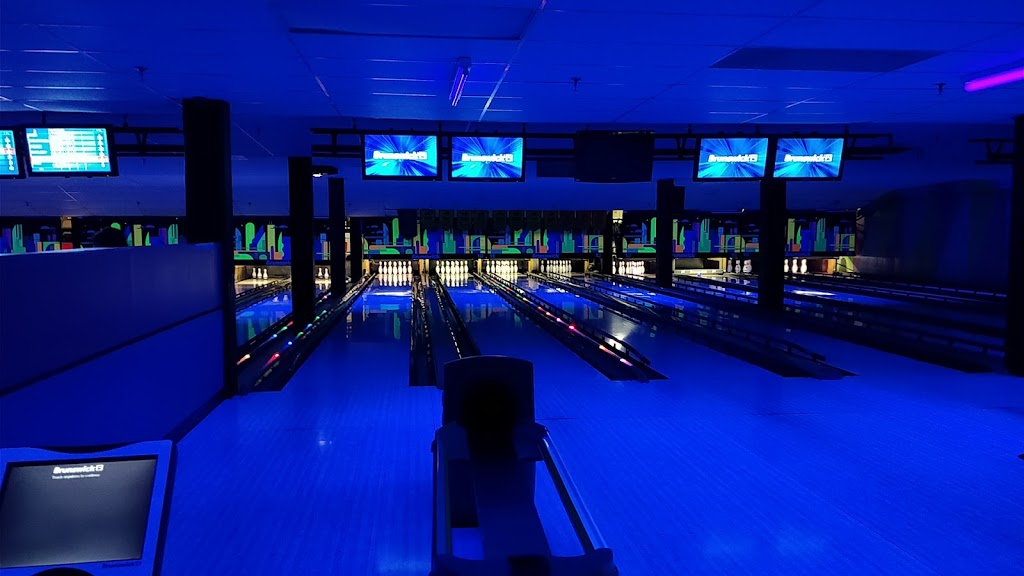 Academy Lanes West | 479 Westwood Dr, Winnipeg, MB R3K 1G5, Canada | Phone: (204) 421-9404