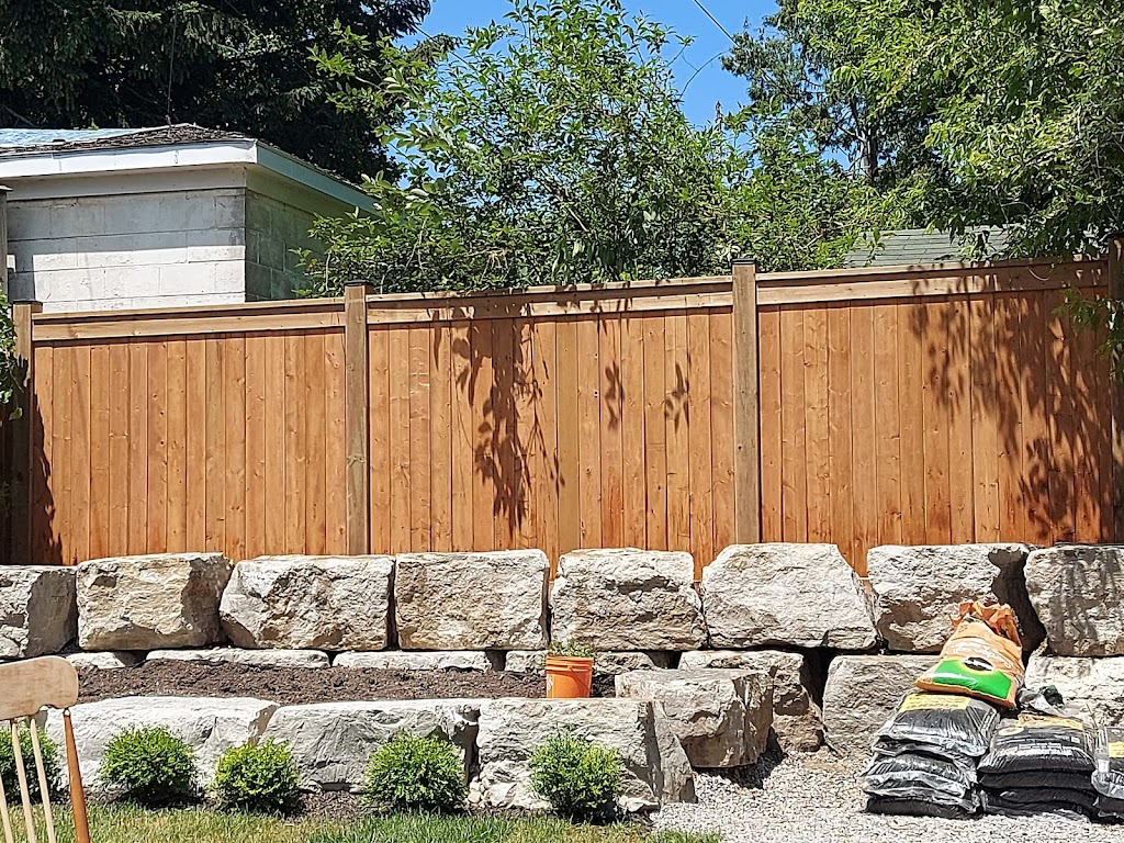 The Fence Boys | Roehampton Ave, Toronto, ON M4P 1R9, Canada | Phone: (647) 608-4696