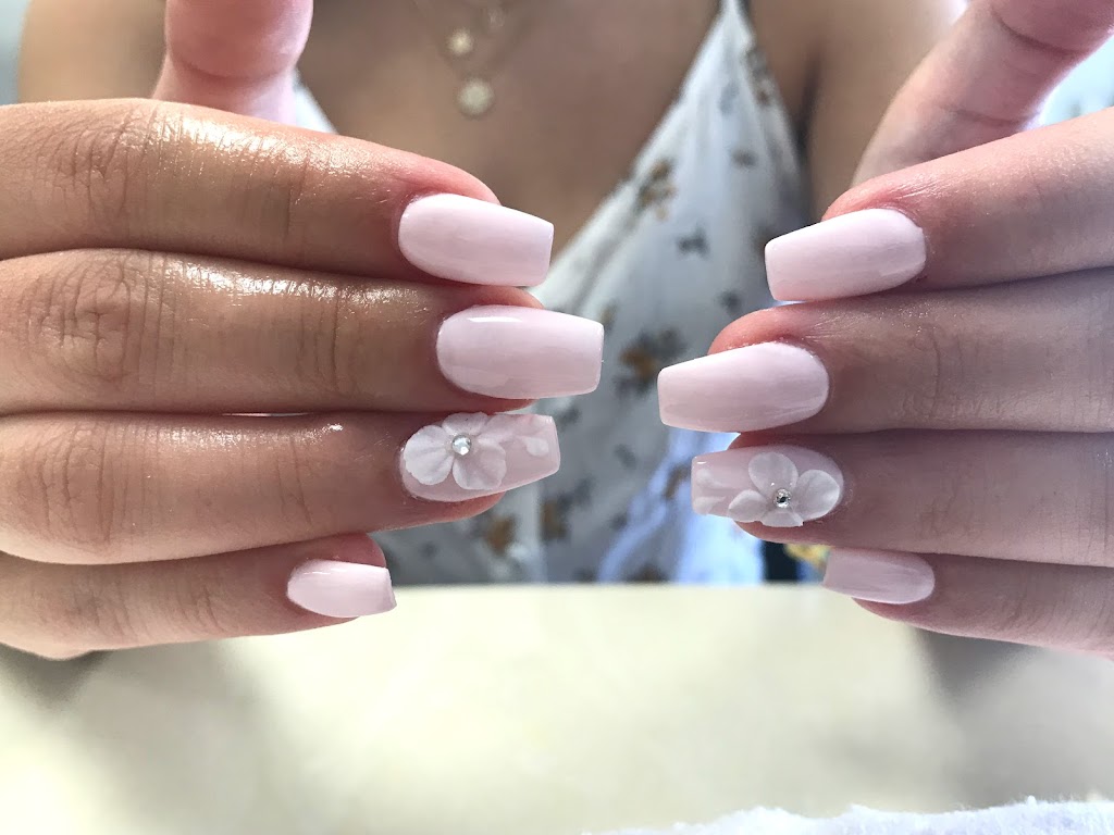 Belle NY Nails & Spa Aroura | 126 Wellington St W, Aurora, ON L4G 2N9, Canada | Phone: (905) 727-0008