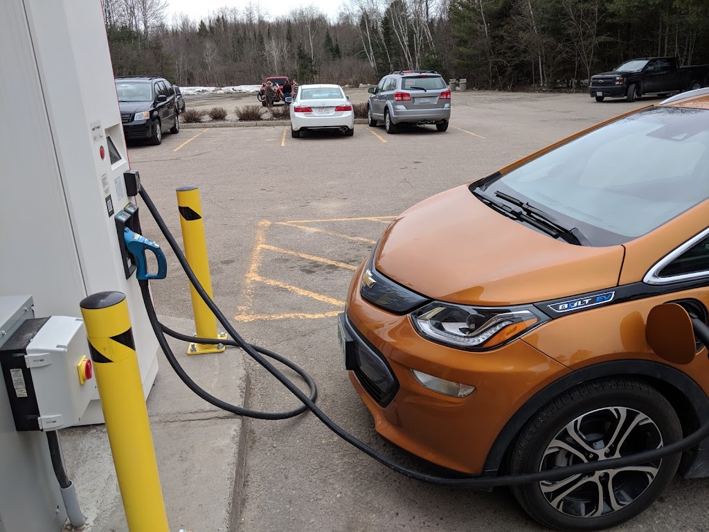 KSI059 CCS / CHAdeMO Fast Charging Station | 33235 Trans-Canada Hwy, Deep River, ON K0J 1P0, Canada | Phone: (888) 908-8303