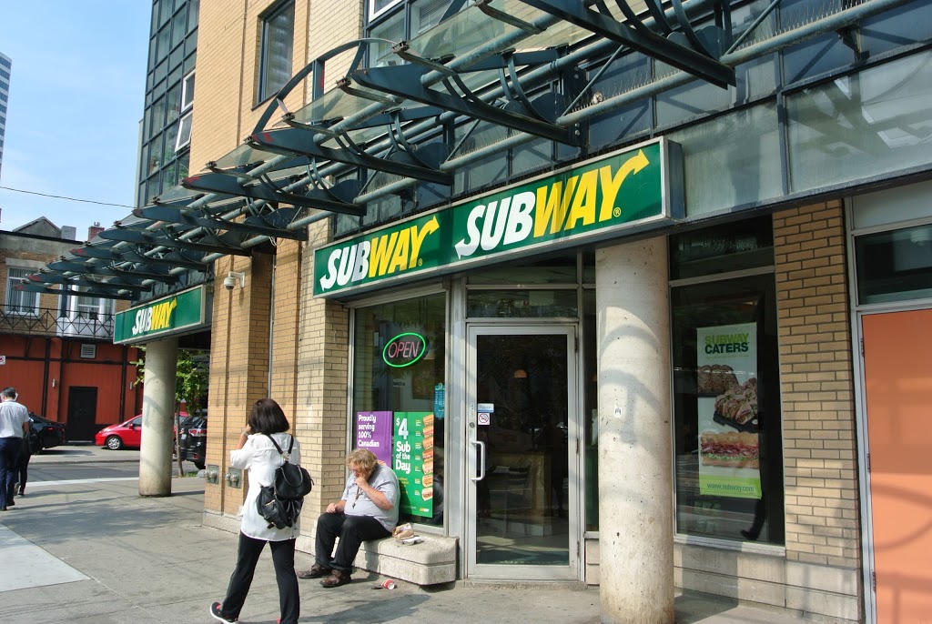 Subway | 78 Dundas St E, Toronto, ON M5B 1C9, Canada | Phone: (416) 591-2191