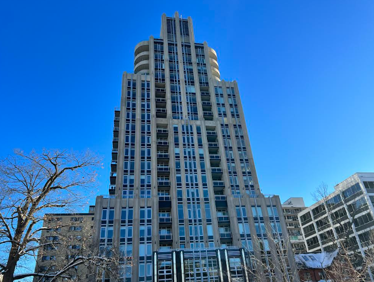 Ottawa Condo Market | 135 Laurier Ave W #100, Ottawa, ON K1P 5J2, Canada | Phone: (613) 720-3970