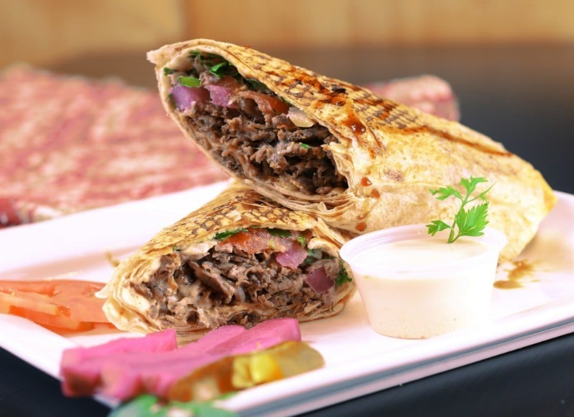 Shawarma Royale | 1520 Steeles Ave W, Concord, ON L4K 3B9, Canada | Phone: (905) 660-3786