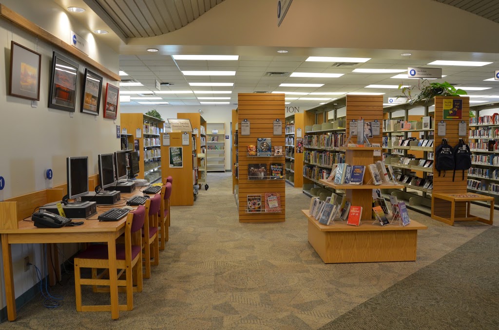 Ottawa Public Library - Carp | 3911 Carp Rd, Carp, ON K0A 1L0, Canada | Phone: (613) 580-2940