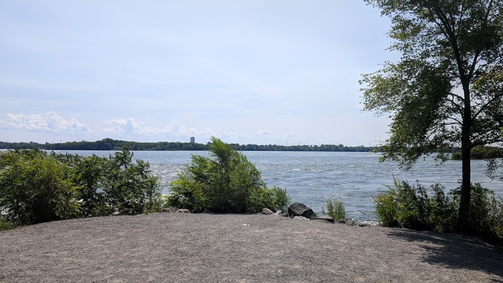 L’Île aux Hérons | LÎle-aux-Hérons, Montreal, QC H8P, Canada