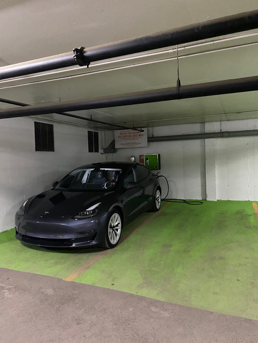 Tesla Destination Charger | 1345 Rte de lAéroport, LAncienne-Lorette, QC G2E 2J1, Canada | Phone: (800) 567-5276