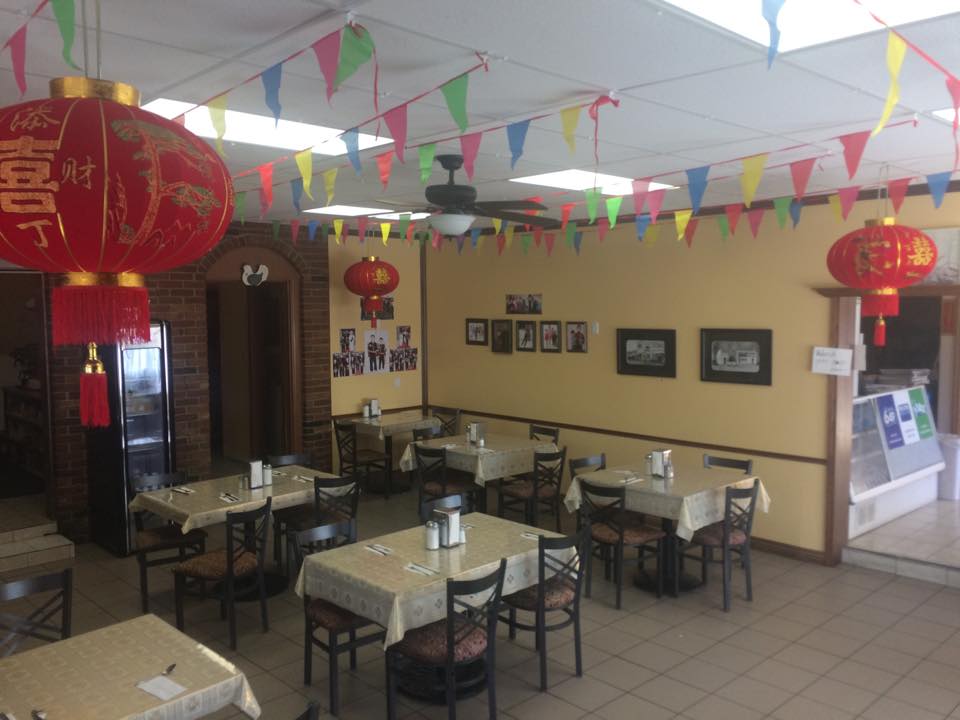 Julies Resturant | 9195 Talbot Trail, Blenheim, ON N0P 1A0, Canada | Phone: (519) 676-1648