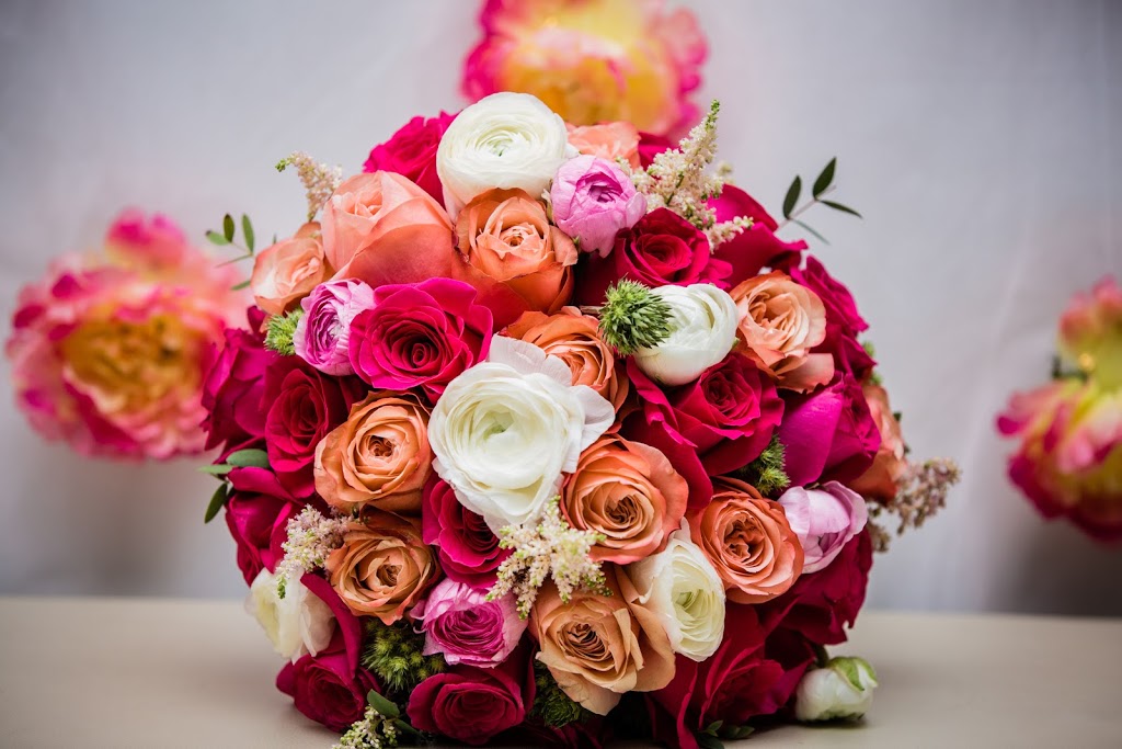 Galaxy Florist Brampton | 162 Davenfield Cir, Brampton, ON L6P 4M1, Canada | Phone: (416) 543-5043