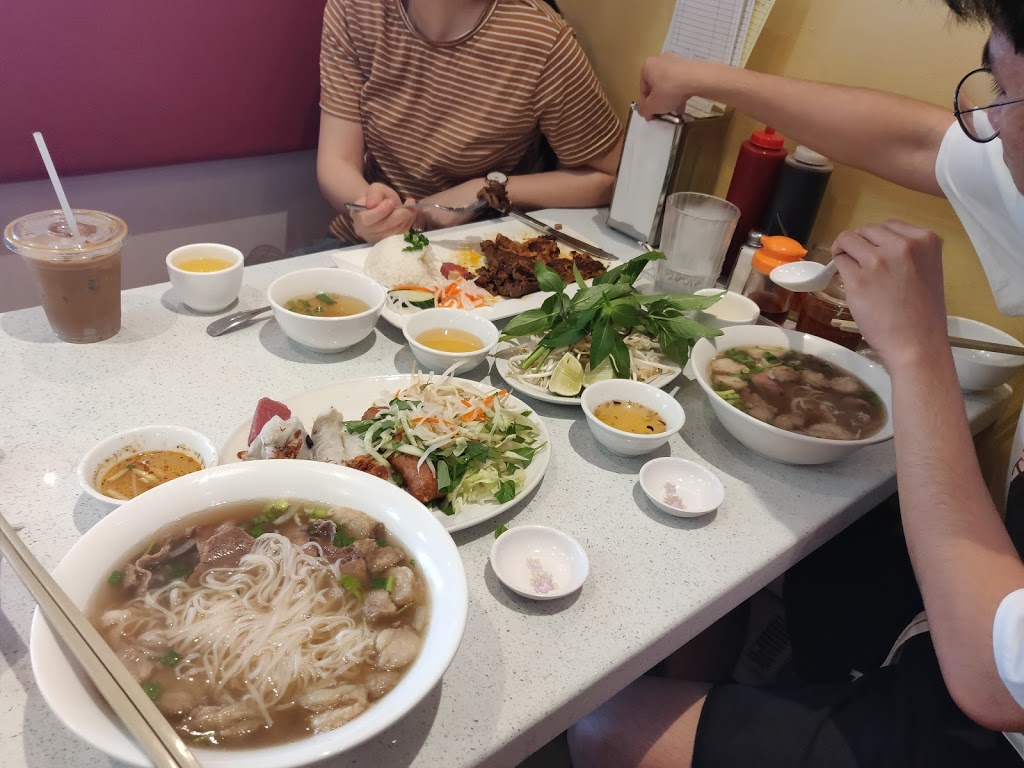 Pho Tien Phat | 2133 Jane St, North York, ON M3M 1A2, Canada | Phone: (416) 240-7738