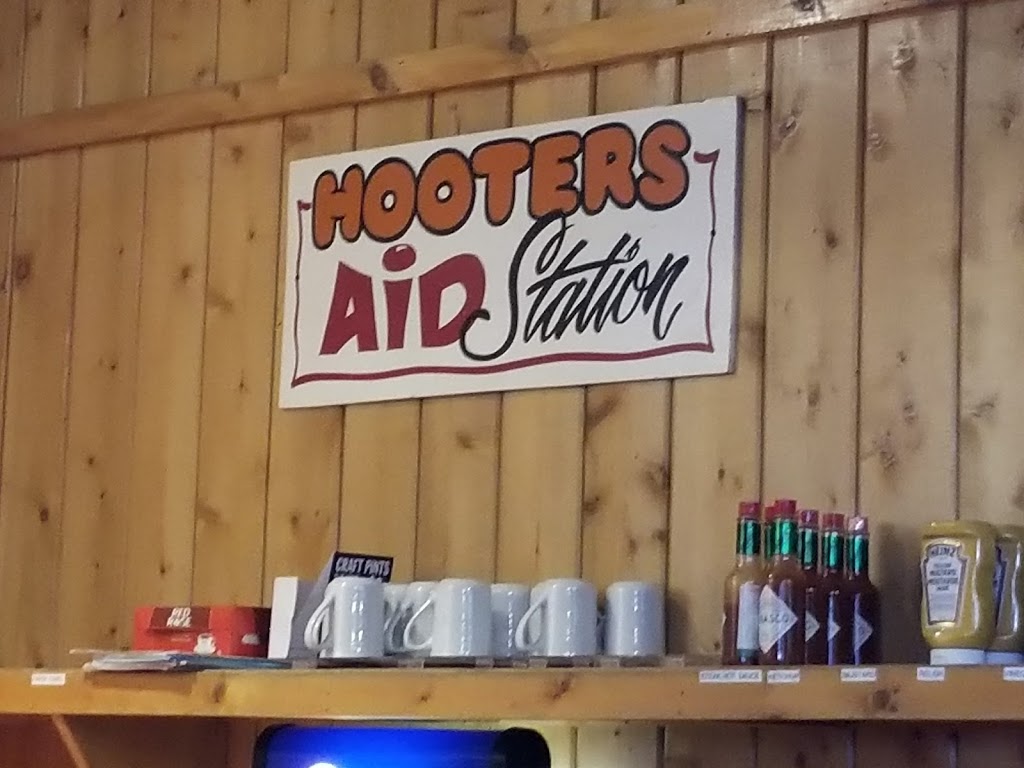 Hooters Barrie | 5 Mulcaster St, Barrie, ON L4M 3L9, Canada | Phone: (705) 739-4668