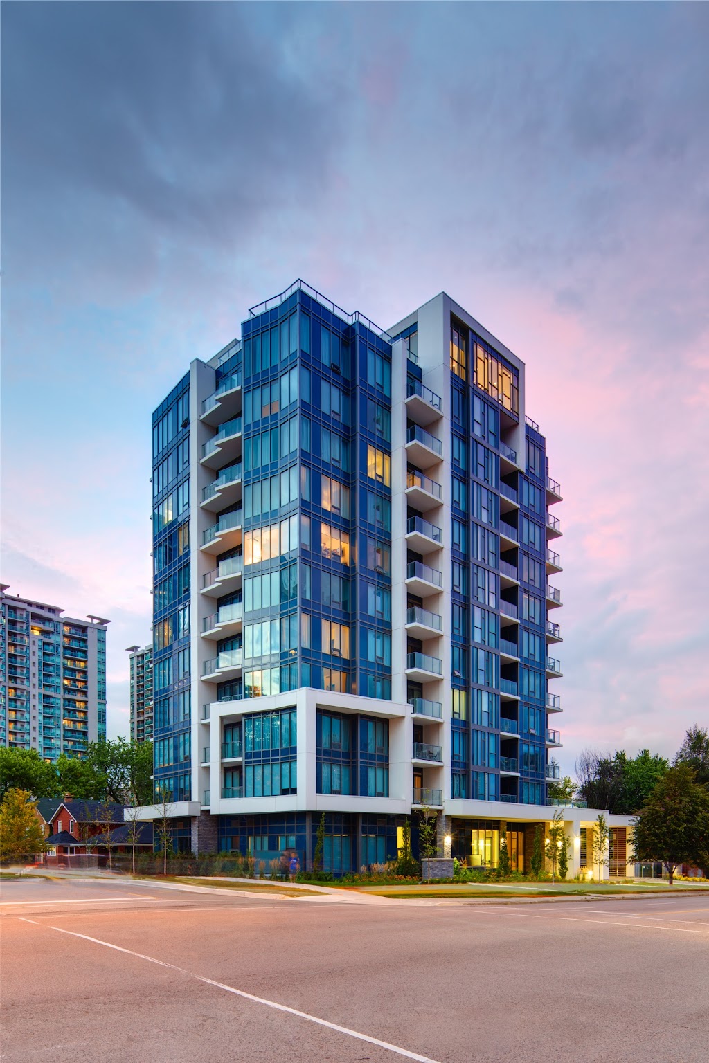 Devron Developments | 31 Scarsdale Rd #5, North York, ON M3B 2R2, Canada | Phone: (416) 471-3706