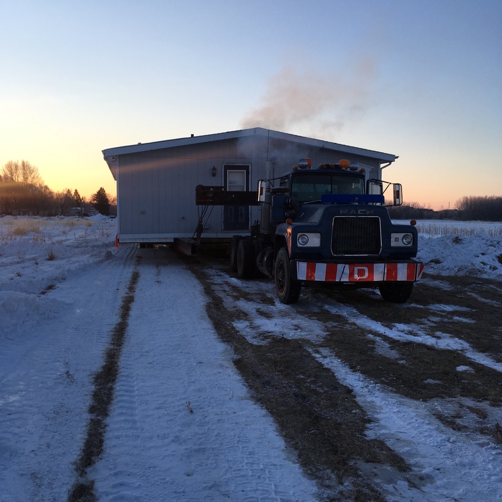 HM Hauling | box 204, MB R0C 3H0, Canada | Phone: (204) 223-2020