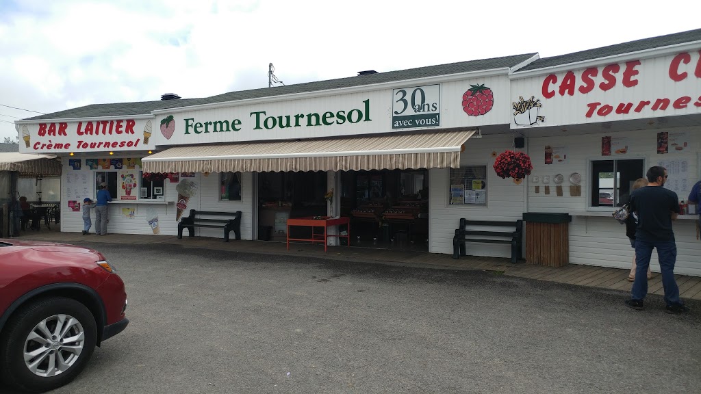 Casse-Croûte Bar Laitier Le Tournesol | 745 Rue Principale, Sainte-Anne-de-la-Pérade, QC G0X 2J0, Canada | Phone: (418) 325-1700