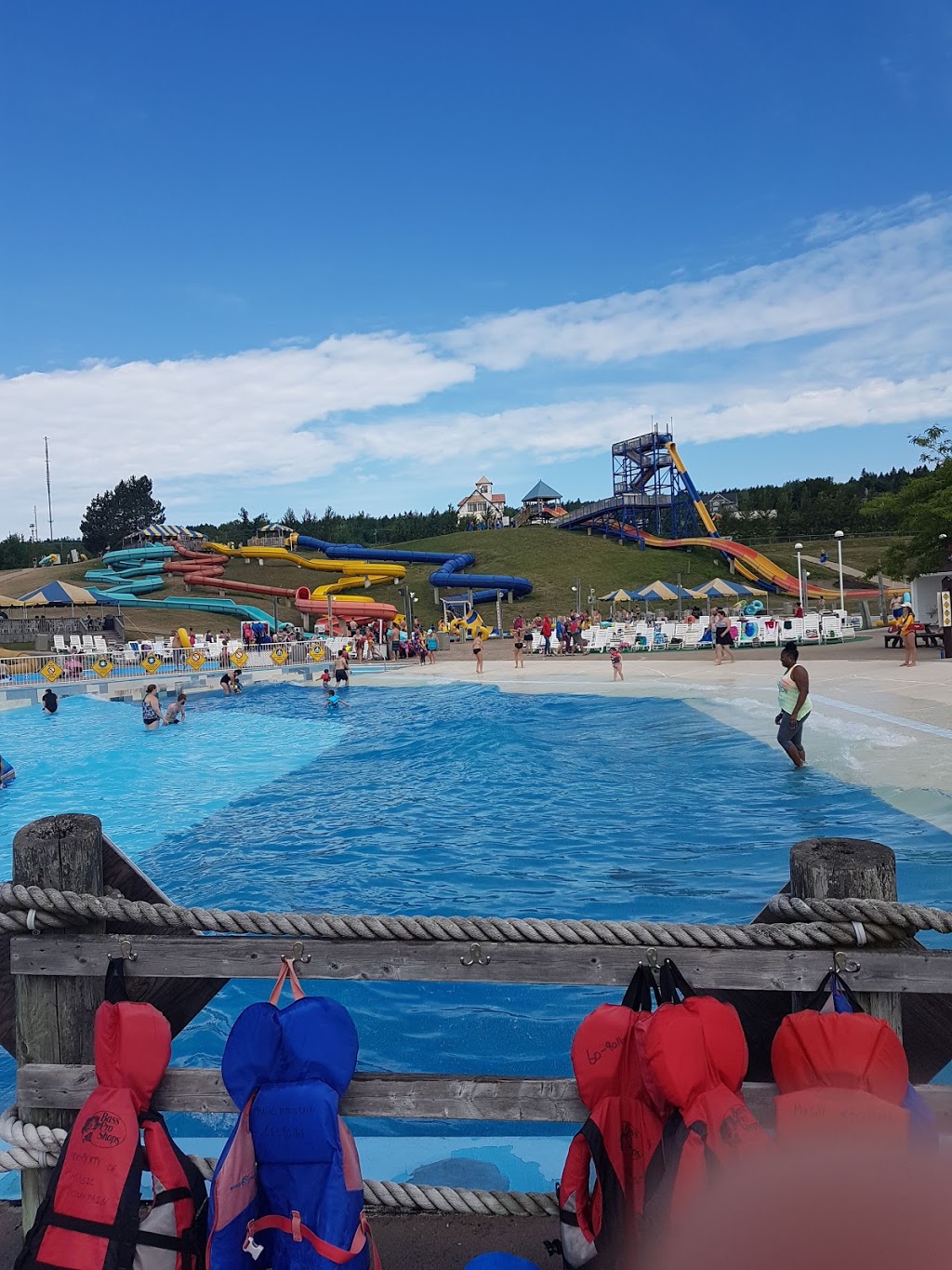 Magic Mountain SplashZone | 150 Magic Mountain Rd, Moncton, NB E1G 4V7, Canada | Phone: (506) 857-9283