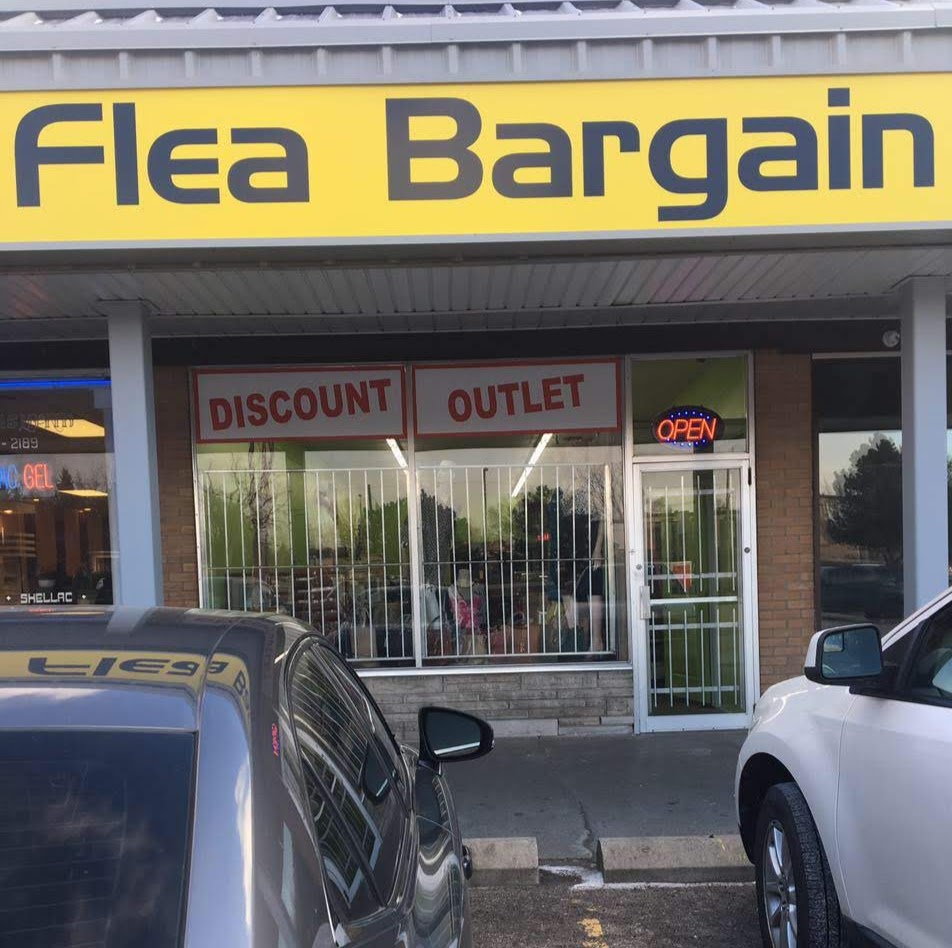 flea bargain | 663 Colborne St, Brantford, ON N3S 3M8, Canada | Phone: (519) 304-3200