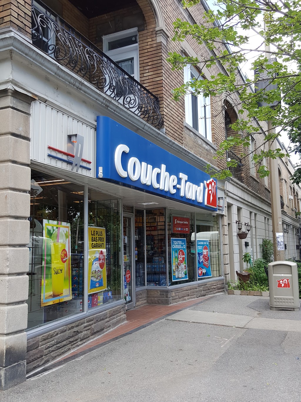 Couche-Tard | 5673 Rue de Verdun, Verdun, QC H4H 1L6, Canada | Phone: (514) 766-8993