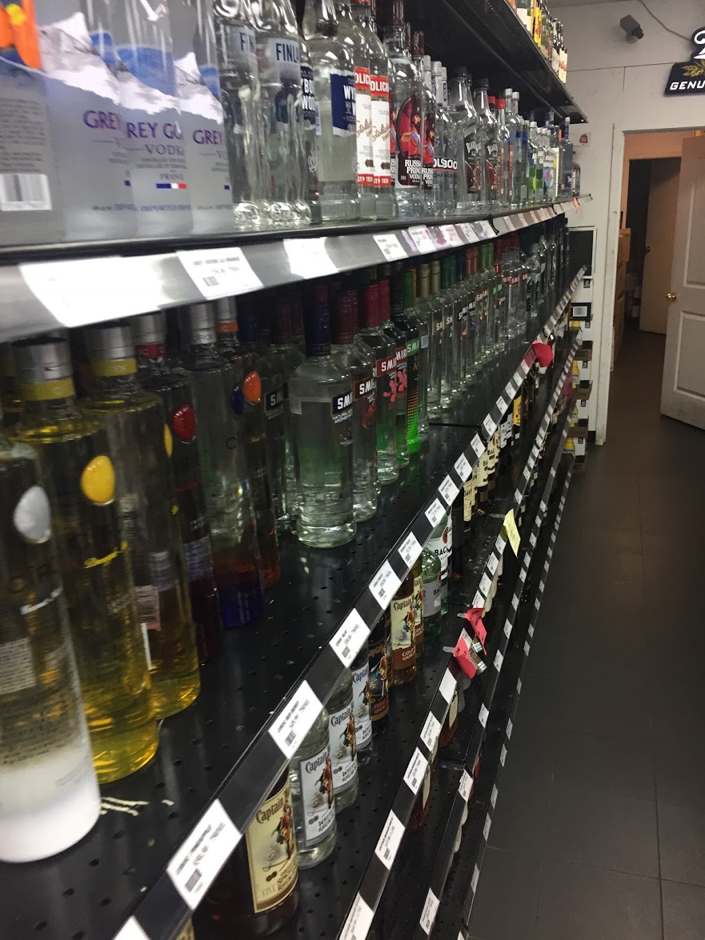 Dahlak Liquor Store | 10724 107 Ave NW, Edmonton, AB T5H 0W8, Canada | Phone: (780) 705-3400