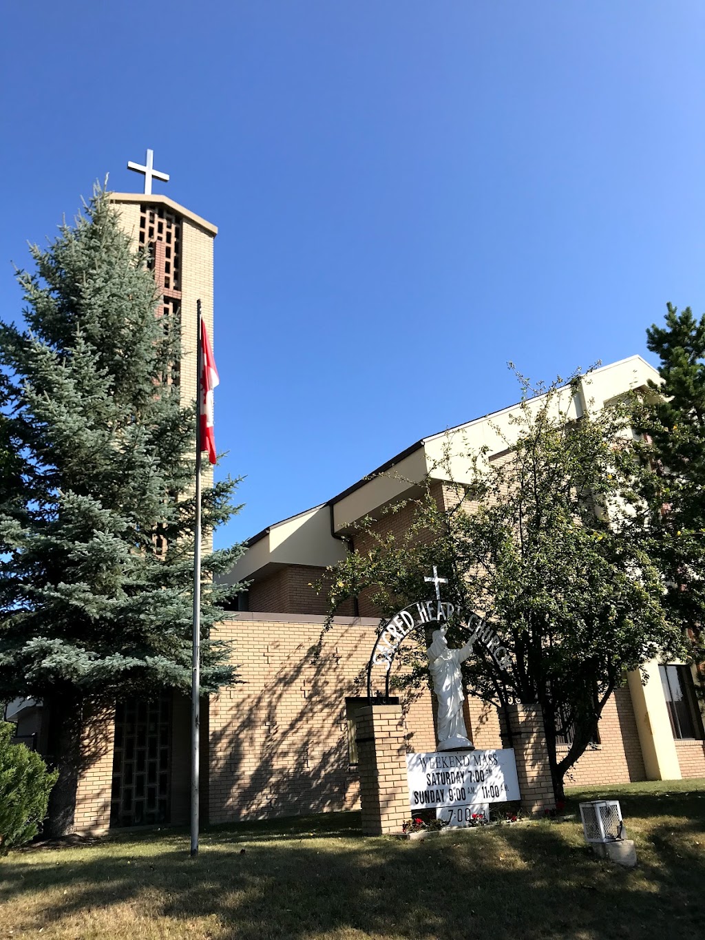 Sacred Heart Catholic Church | 4816 55 St, Red Deer, AB T4N 3V6, Canada | Phone: (403) 346-2618