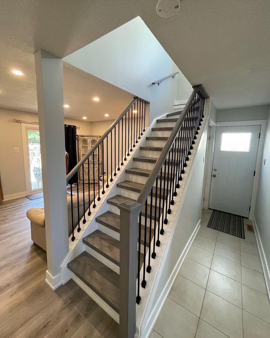 Accurate Stairs & Flooring | 21 Pearl St., Wasaga Beach, ON L9Z 0G9, Canada | Phone: (647) 921-3858