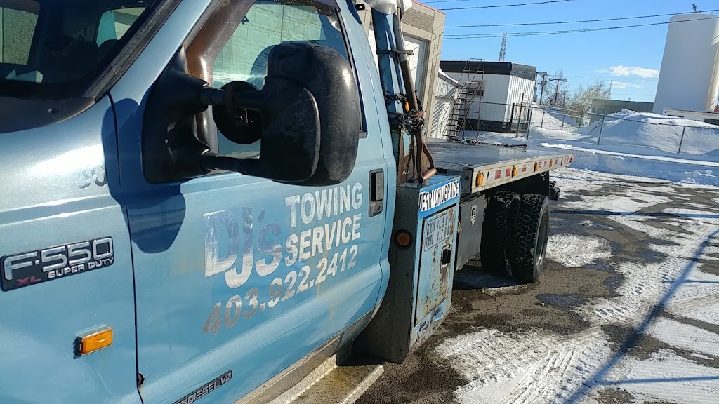 DJs Calgary Towing | 128 Bedford Cir NE, Calgary, AB T3K 1L1, Canada | Phone: (403) 922-2412