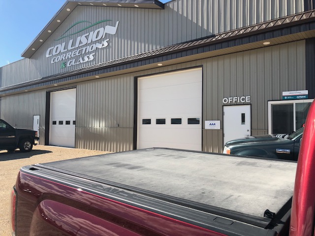 Collision Corrections | 30 1 Ave SE, Teulon, MB R0C 3B0, Canada | Phone: (204) 886-3333