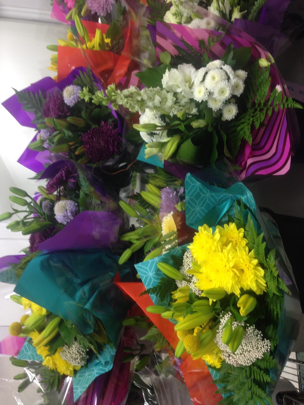 SBe Wholesale Flowers | 2104 Kensington Rd NW #6, Calgary, AB T2N 3R7, Canada | Phone: (403) 277-1828