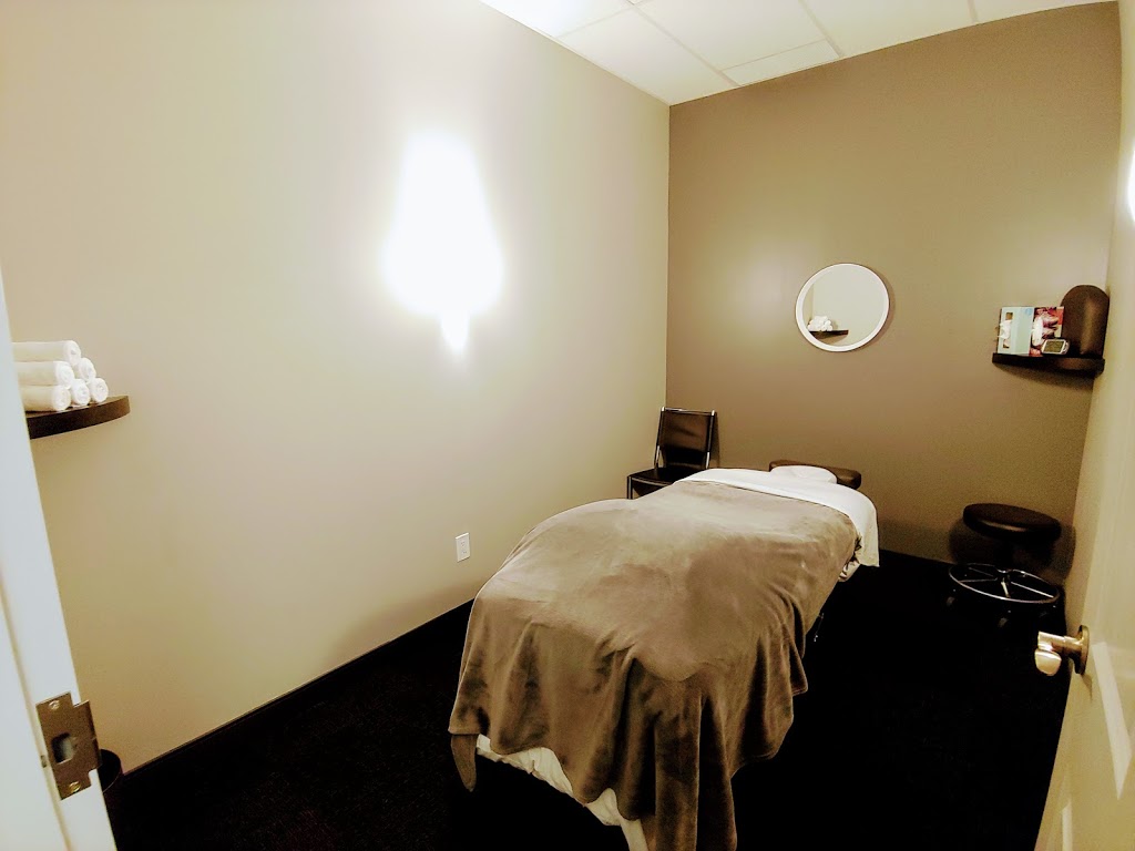 Massage Addict | 1448 Lawrence Ave E, North York, ON M4A 2V6, Canada | Phone: (416) 615-0500