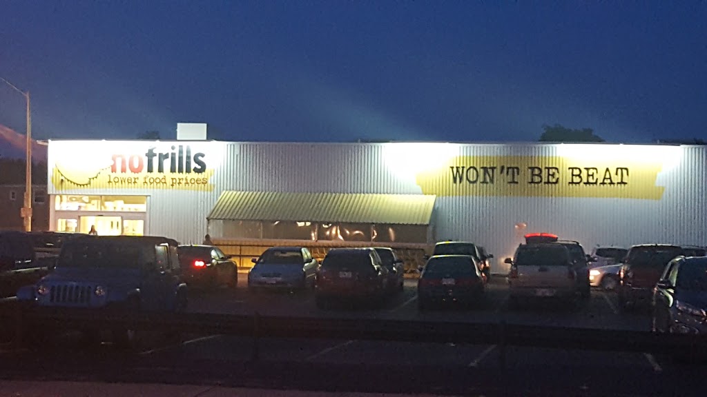 Rustys No Frills | 108 Colborne St W, Brantford, ON N3T 1K7, Canada | Phone: (866) 987-6453