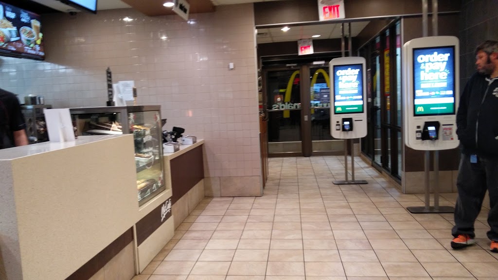 McDonalds | 50 McNaughton Ave, Wallaceburg, ON N8A 1R9, Canada | Phone: (519) 627-3376