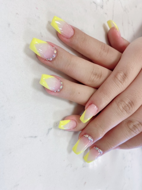 Nine One Nails | 13461 Yonge St, Richmond Hill, ON L4E 0L2, Canada | Phone: (905) 313-1088