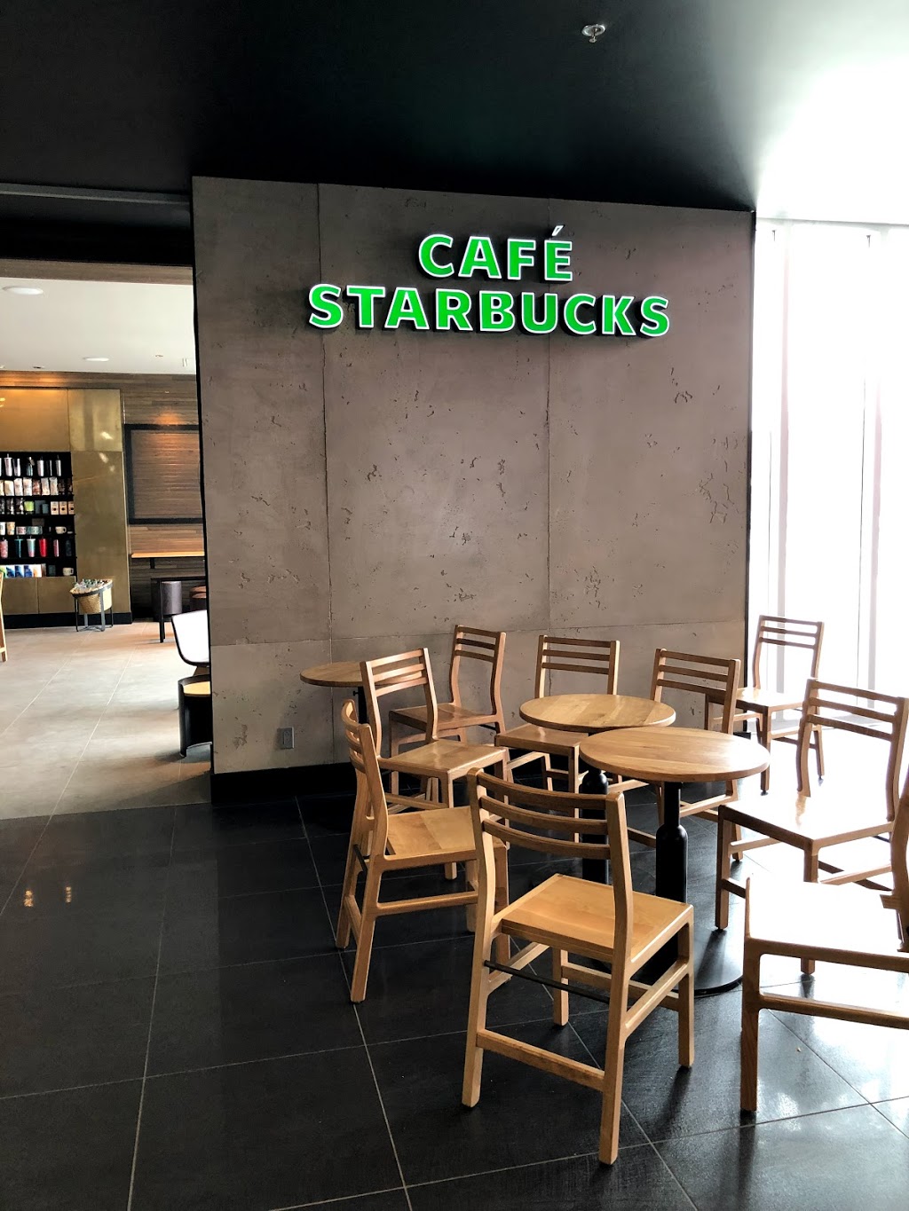 Starbucks | 1620 Rue Notre Dame Centre, Trois-Rivières, QC G9A 6E5, Canada | Phone: (800) 782-7282