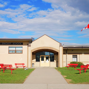 Madeleine DHouet School | 108 22 St NW, Calgary, AB T2N 2M8, Canada | Phone: (403) 500-2008