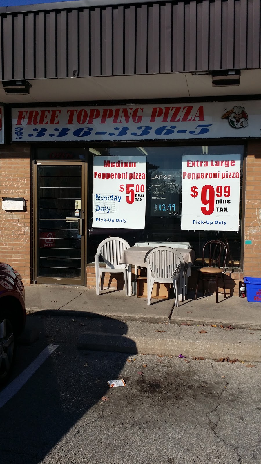 Free Topping Pizza | 2453 Mt Forest Dr, Burlington, ON L7P 1J7, Canada | Phone: (905) 336-3365