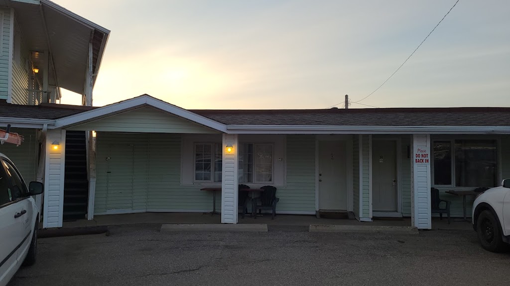 Badlands Motel | 801 N Dinosaur Trail, Drumheller, AB T0J 0Y1, Canada | Phone: (403) 823-5155