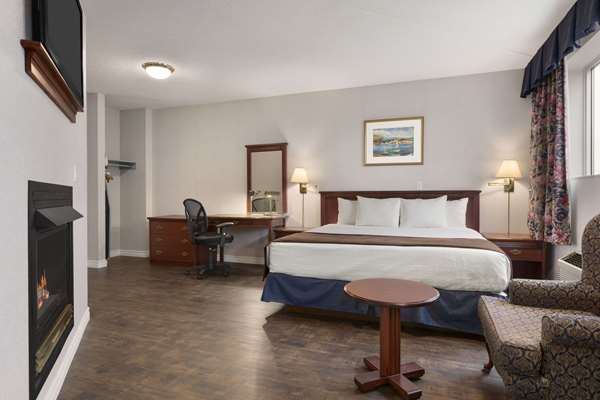 Days Inn by Wyndham Brockville | 160 Stewart Blvd, Brockville, ON K6V 4W6, Canada | Phone: (613) 704-1335