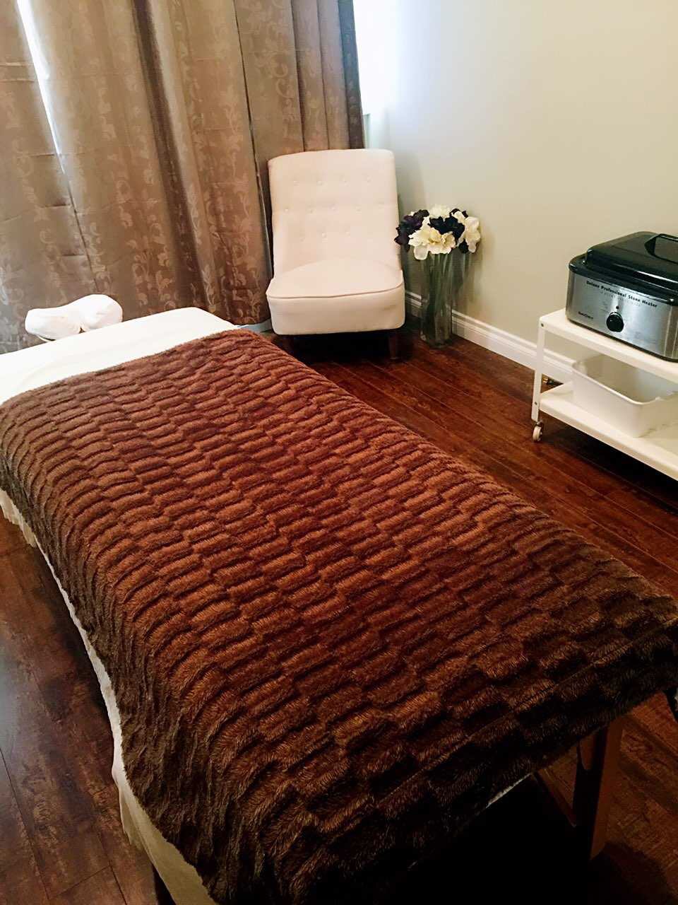 The ONE Massage and Wellness | 10024 82 Ave NW #201, Edmonton, AB T6E 1Z3, Canada | Phone: (780) 756-9997