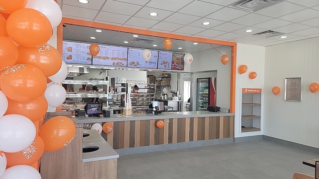 Popeyes Louisiana Kitchen | Blossom Park-Plaza, 2950 Bank St, Ottawa, ON K1T 1N8, Canada | Phone: (613) 737-4206