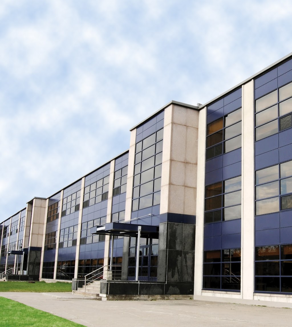 Business And Communities Collège Dalma | 675 Bd Auger O, Alma, QC G8B 2B7, Canada | Phone: (418) 668-7948