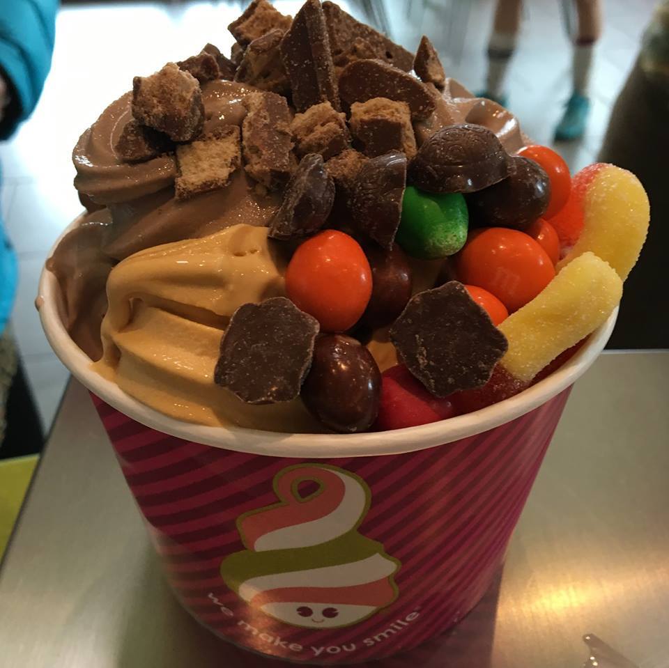 Menchies Frozen Yogurt - Outer Mall BCC | Bramalea City Centre Outer Mall, 100 Peel Centre Dr, Brampton, ON L6T 4G8, Canada | Phone: (905) 789-8806