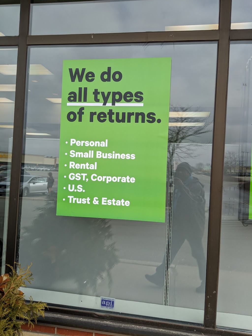 H&R Block | 210 North Service Rd W P1030, Oakville, ON L6M 2Y2, Canada | Phone: (905) 842-7600