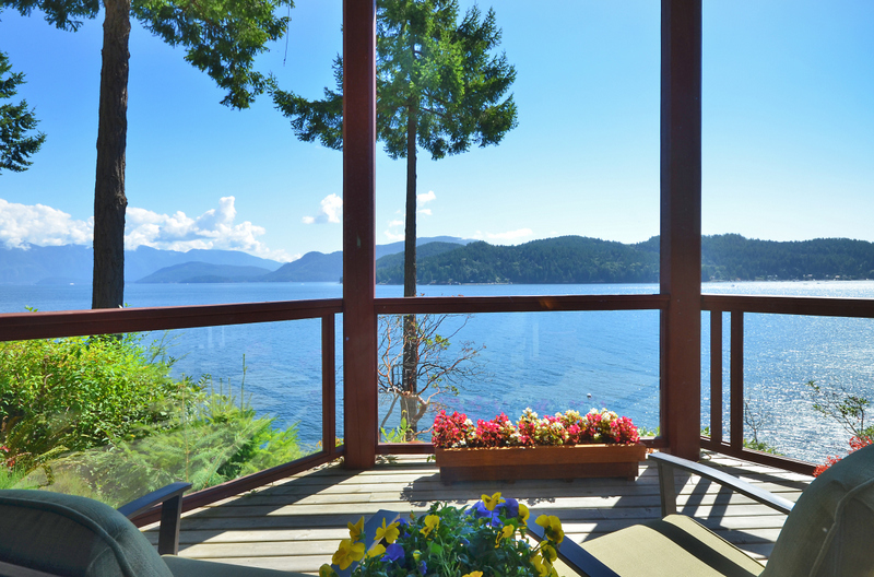 Soames Point Oceanfront Suite | 1000 Marine Dr, Gibsons, BC V0N 1V1, Canada | Phone: (604) 886-8599